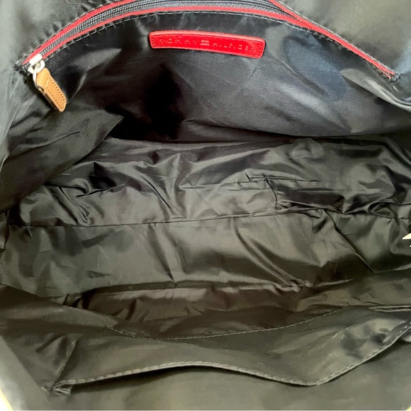 NWT Tommy Hilfiger Satchel & Shoulder & Crossbody Bag - Picture 4 of 6